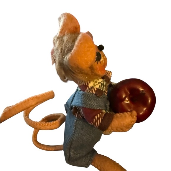 🐭 Annalee Fall Harvest Mouse with Apple – 5” - Picture 3 of 7